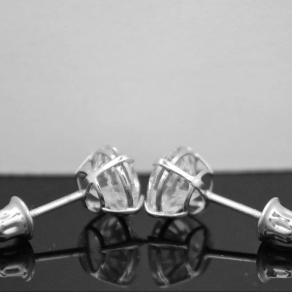 FEW LEFT💥BEST SELLER💎💟2.0CT DIAMOND 14K STUDS - Picture 4 of 4